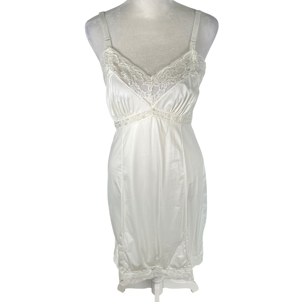 Penneys Gaymode Vintage White Nylon Lace Trim Full Slip Size 32‎ Average